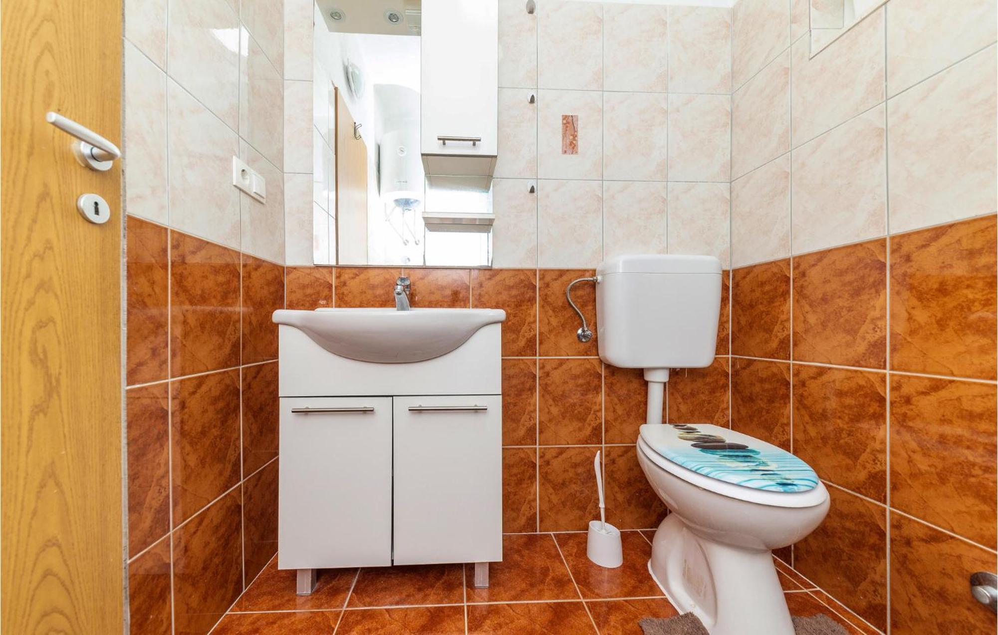 Gorgeous Home In Kastel Stafilic With Wifi エクステリア 写真